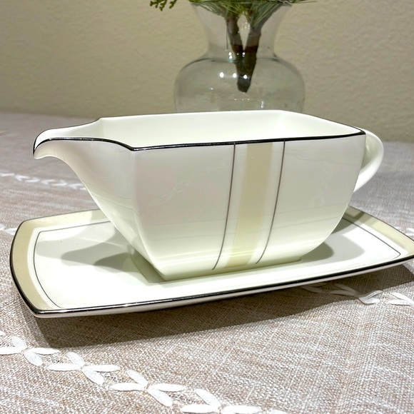 Mikasa Dining Mikasa Matrix Bone China Gravy Boat And Tray Poshmark